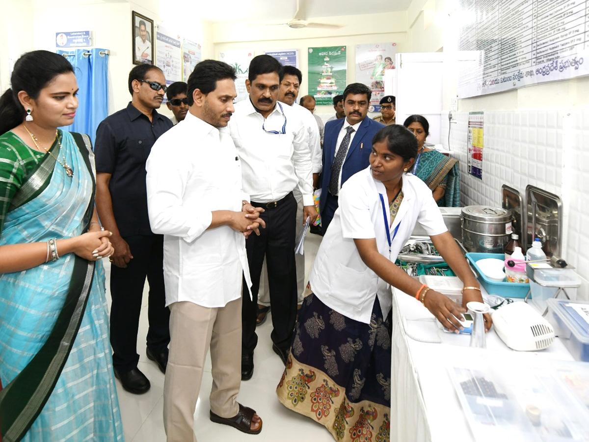 CM_20YS_20Jagan_20Launches_20Family_20Doctor_20Programme_20Photos_30.jpg 30