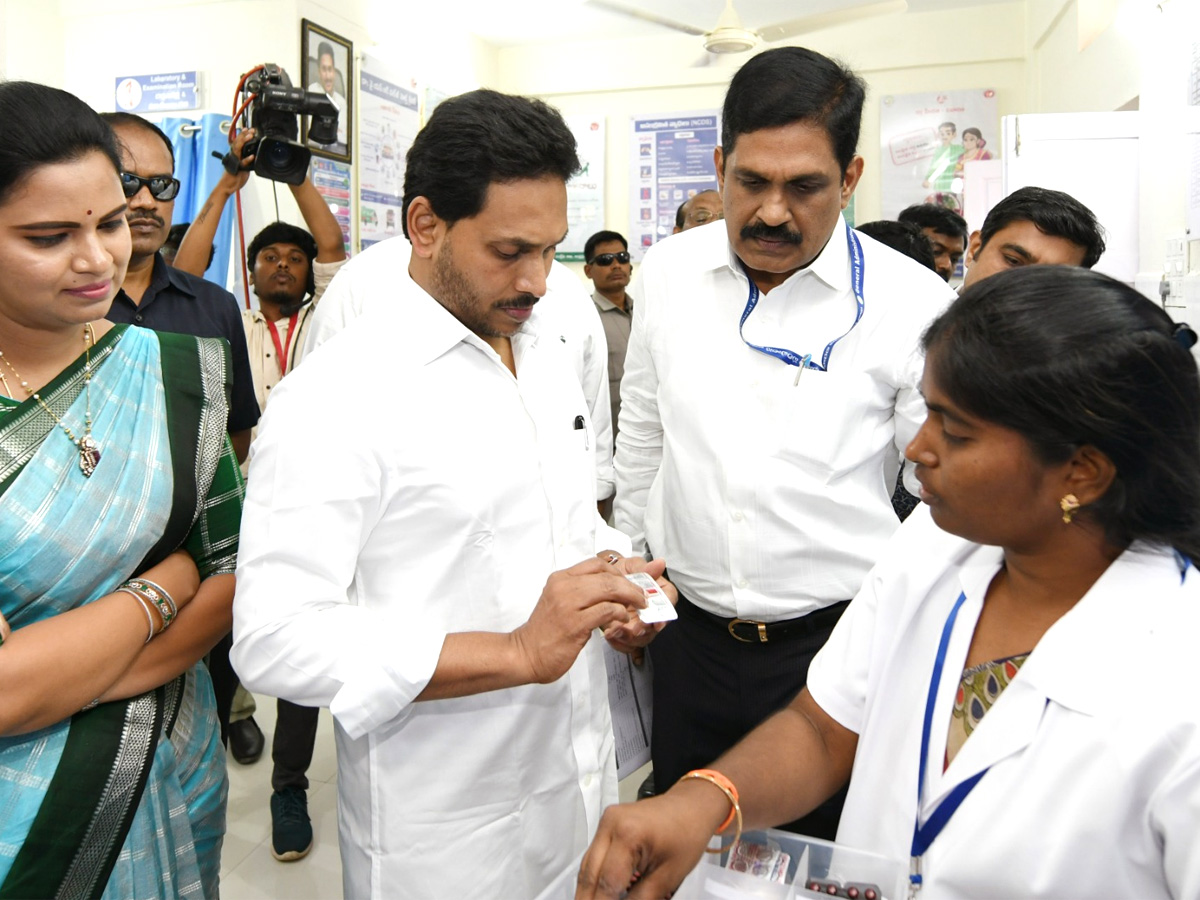 CM_20YS_20Jagan_20Launches_20Family_20Doctor_20Programme_20Photos_6.jpg 7