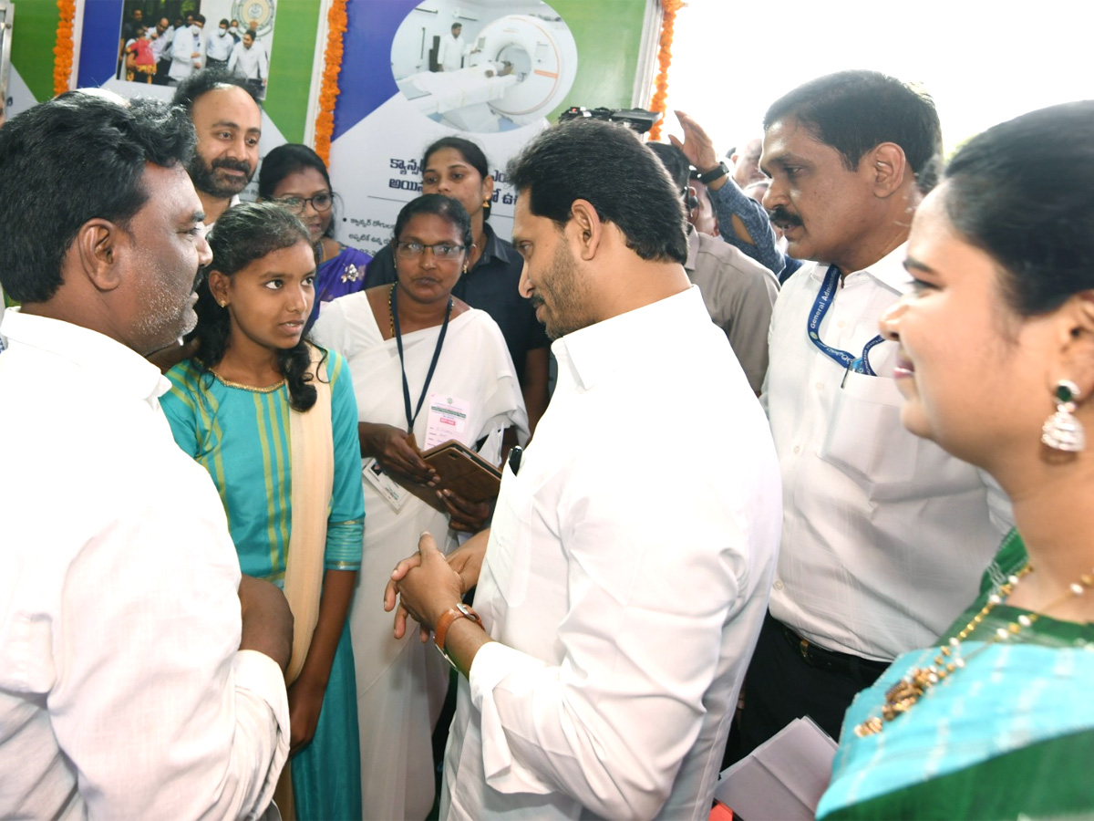 CM_20YS_20Jagan_20Launches_20Family_20Doctor_20Programme_20Photos_8.jpg 9