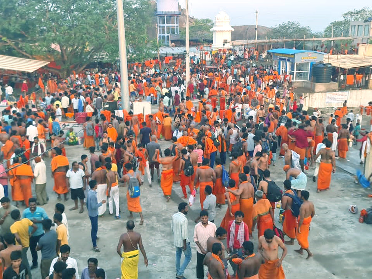 Kondagattu_20Anjaneya_20Swamy_20Temple_20Photos_13.jpg 12