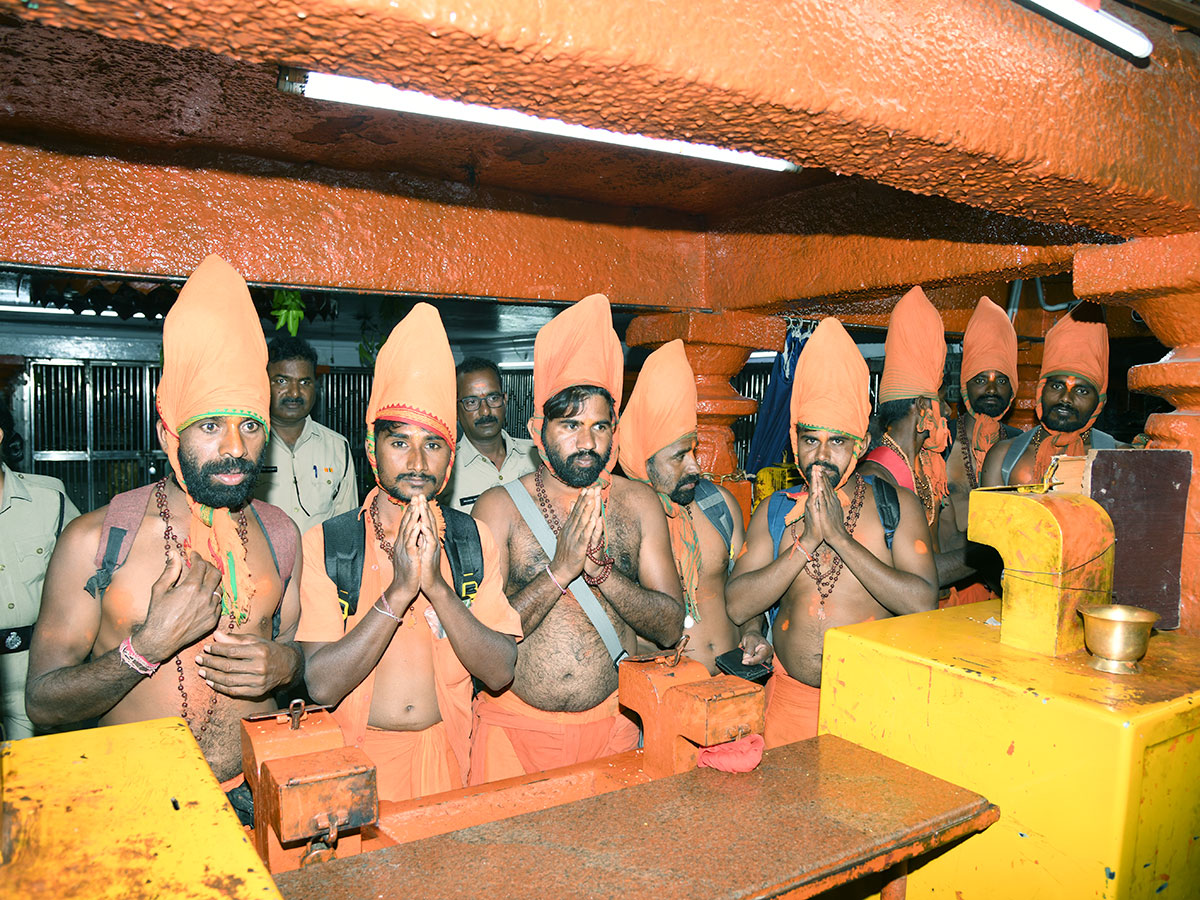 Kondagattu_20Anjaneya_20Swamy_20Temple_20Photos_19.jpg 18