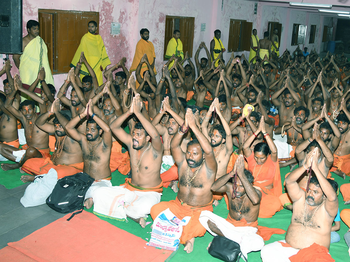 Kondagattu_20Anjaneya_20Swamy_20Temple_20Photos_7.jpg 7