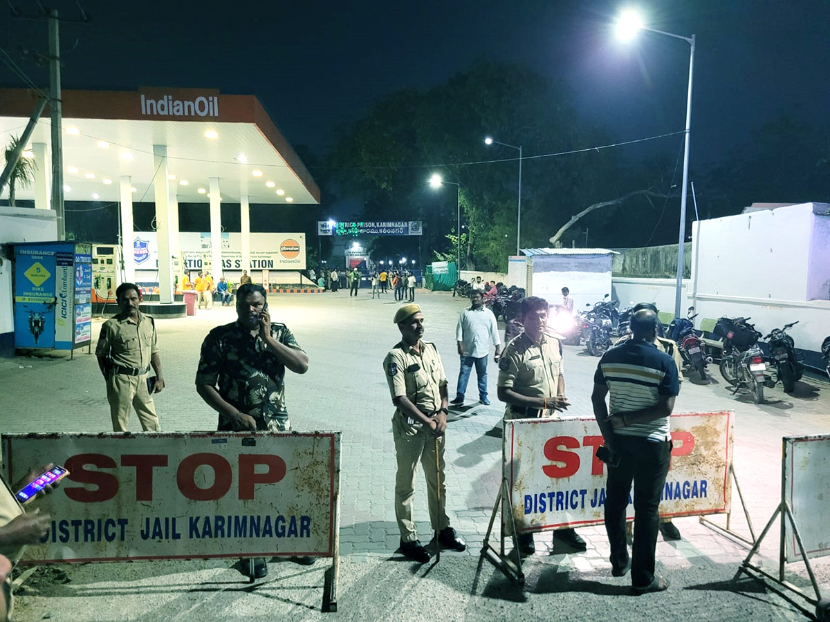 Telangana_20BJP_20chief_20Bandi_20Sanjay_20Arrest_20To_20Judicial_20Custody_20Photos_8.jpg 7