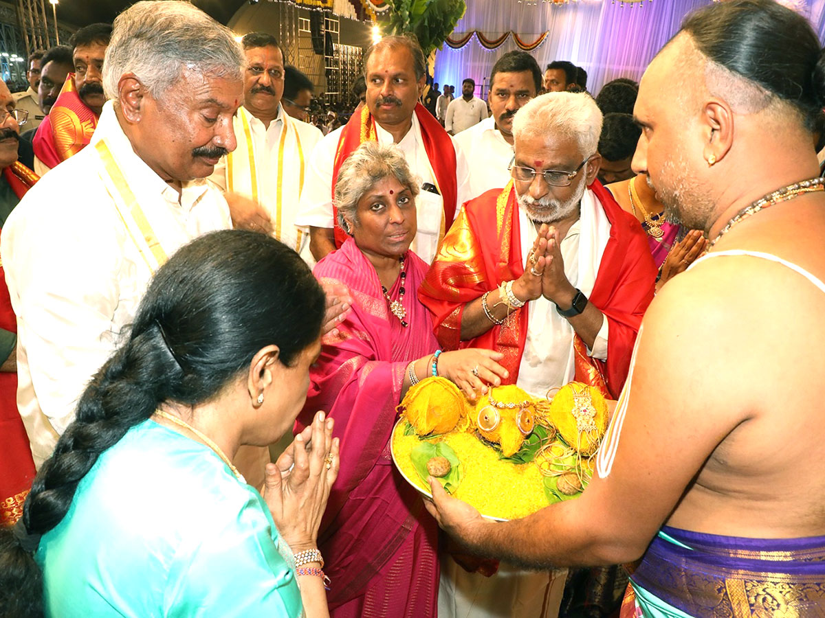 Vontimitta_20Kodandarama_20Kalyanam_20Photos_24.jpg 23