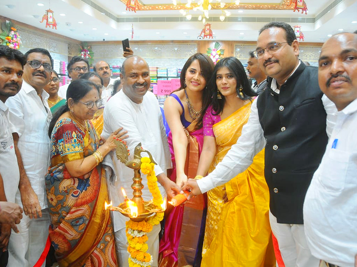 Anusuya_20and_20Heba_20Patel_20at_20Kurnool_25.jpg 20