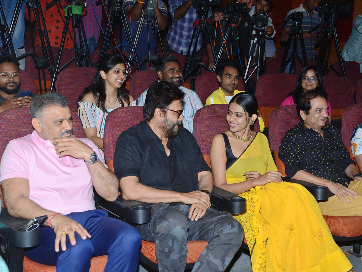 Jilebi_20Movie_20First_20Look_20Glimpse_20Launch_20By_20Venkatesh_20Photos_10.jpg 11