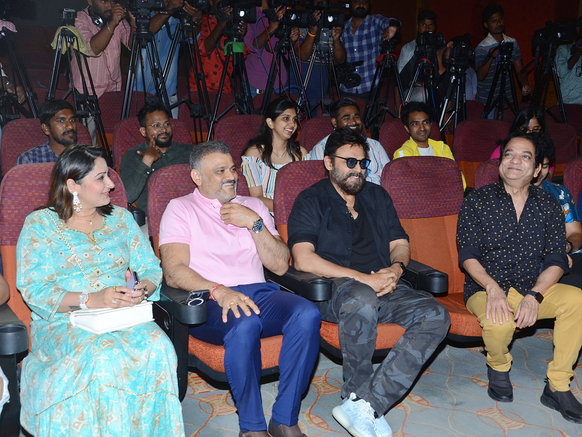 Jilebi_20Movie_20First_20Look_20Glimpse_20Launch_20By_20Venkatesh_20Photos_11.jpg 12