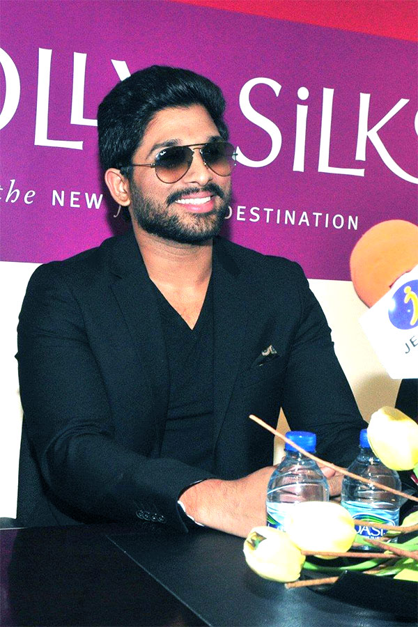 Tollywood_20ActorAllu_20Arjun_20unseen_20photos_23.jpg 23