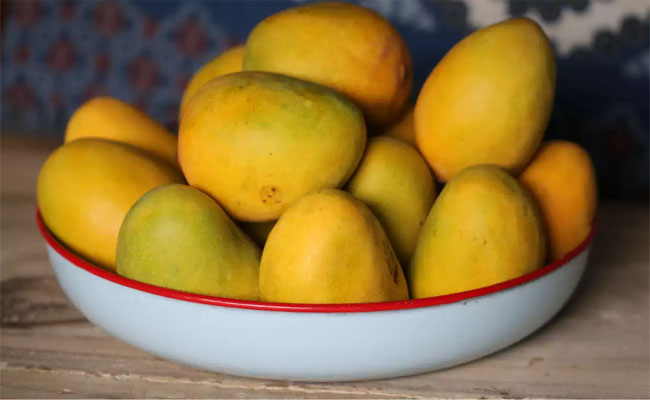 mangoes.jpg