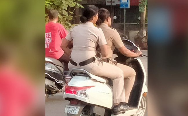 women-police.jpg