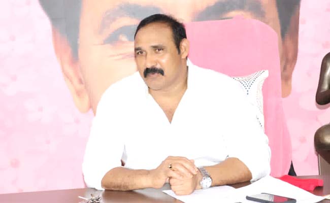 Kodad_20MLA_20Bollam_20Mallaiah_20Yadav_01.jpg