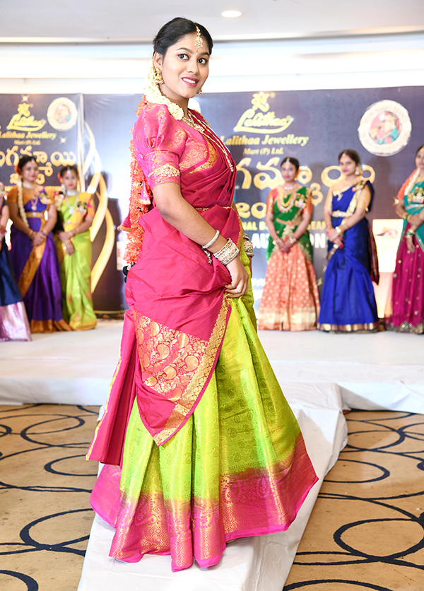 Telugu_20Ammayi_20Auditions_20at_20Visakhapatnam_7.jpg 7