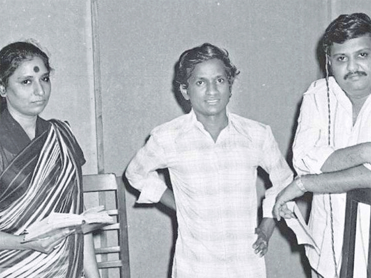 Music_20Director_20Ilayaraja_20Rare_20Photos_14.jpg 14