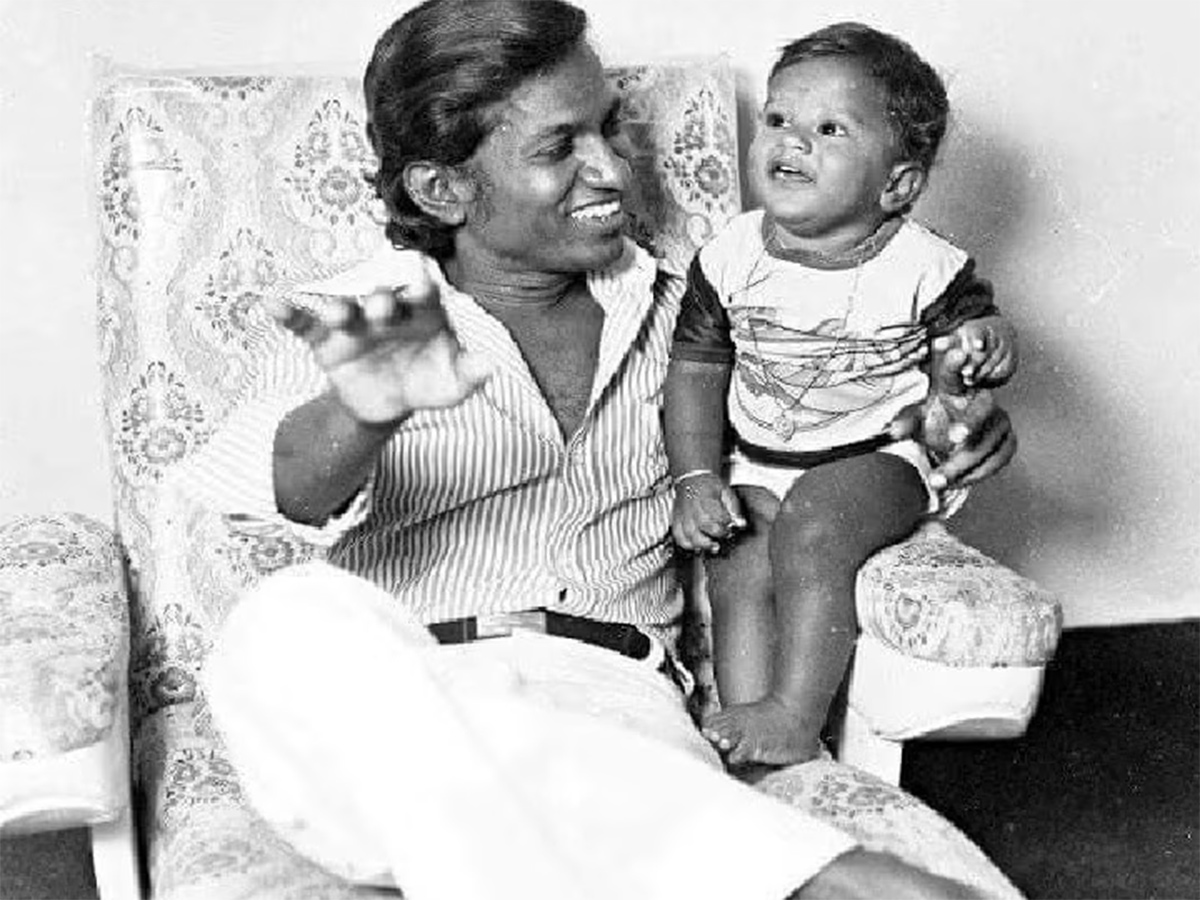 Music_20Director_20Ilayaraja_20Rare_20Photos_18.jpg 18