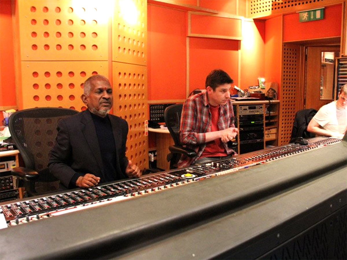 Music_20Director_20Ilayaraja_20Rare_20Photos_36.jpg 35