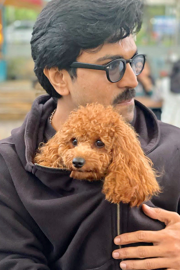 Ram_20Charan_20Moments_20With_20His_20Pet_20Dog_20Photos_2.jpg 3