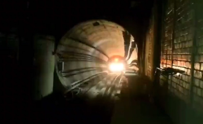 Kolkata_Under_River_Metro.jpg