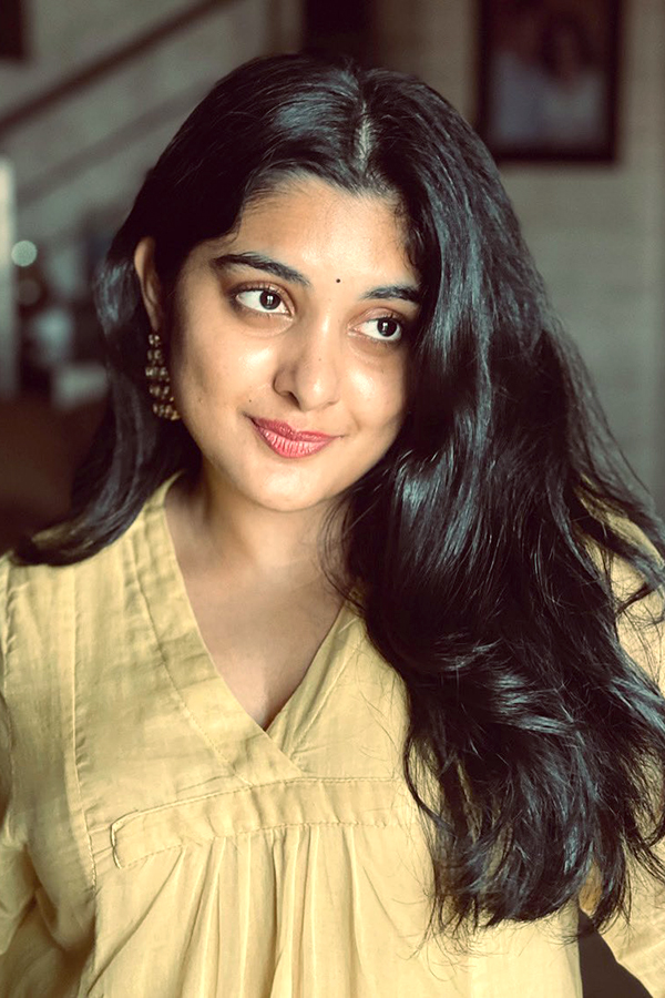 Nivetha_20Thomas_20Latest_20Pics_24.jpg 22