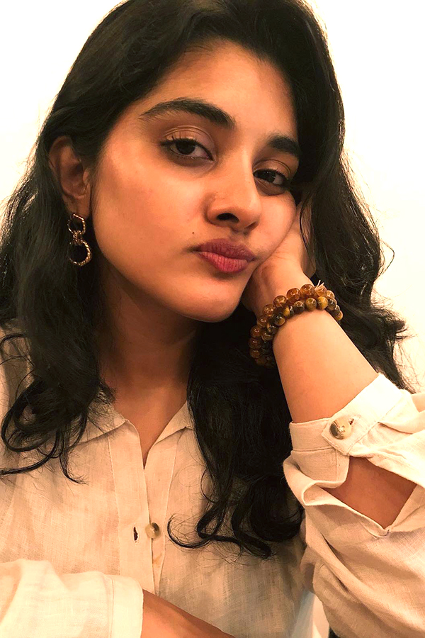 Nivetha_20Thomas_20Latest_20Pics_29.jpg 26