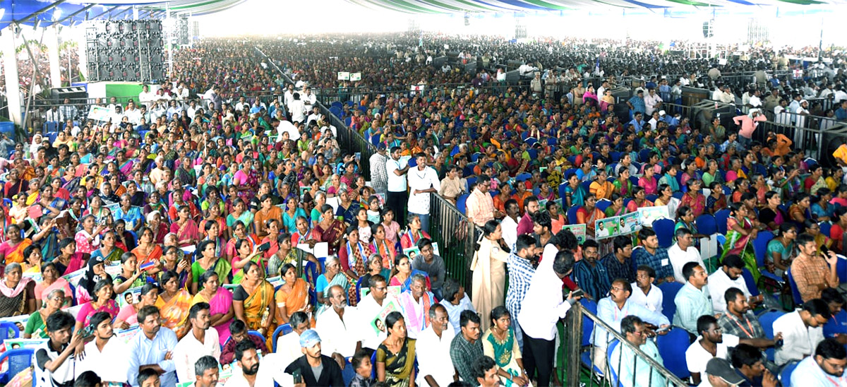YSR_20Ebc_20Nestham_20Cm_20Jagan_20Markapuram_20Tour_20Photos_33.jpg 33