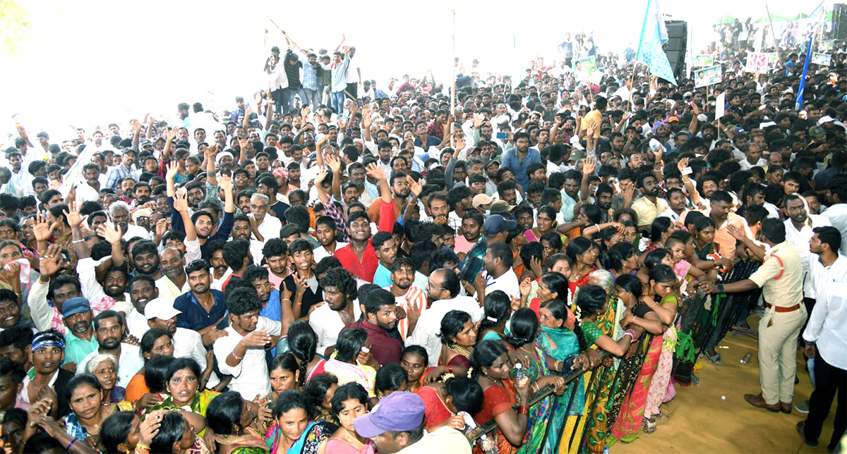 YSR_20Ebc_20Nestham_20Cm_20Jagan_20Markapuram_20Tour_20Photos_34.jpg 34