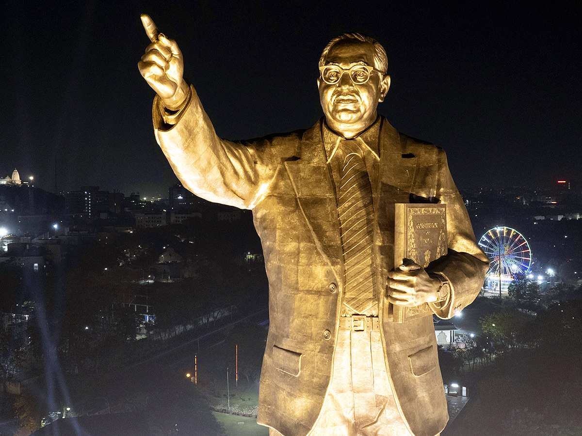 125_20Feet_20Dr_20BR_20Ambedkar_20Statue_20In_20Hyderabad_20Pics_15.jpg 14