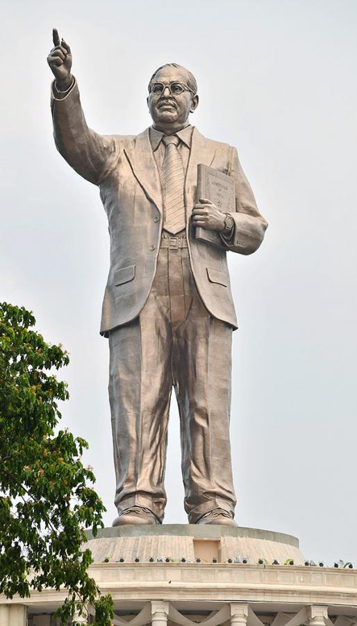 125_20Feet_20Dr_20BR_20Ambedkar_20Statue_20In_20Hyderabad_20Pics_39.jpg 38