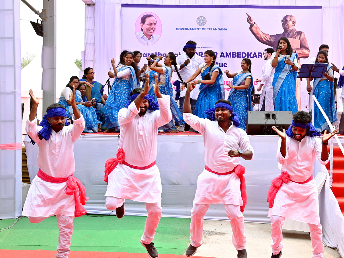 CM_20KCR_20Inaugurated_20Ambedkar_20Statue_20At_20Tank_20Bund_20Photos_32.jpg 33