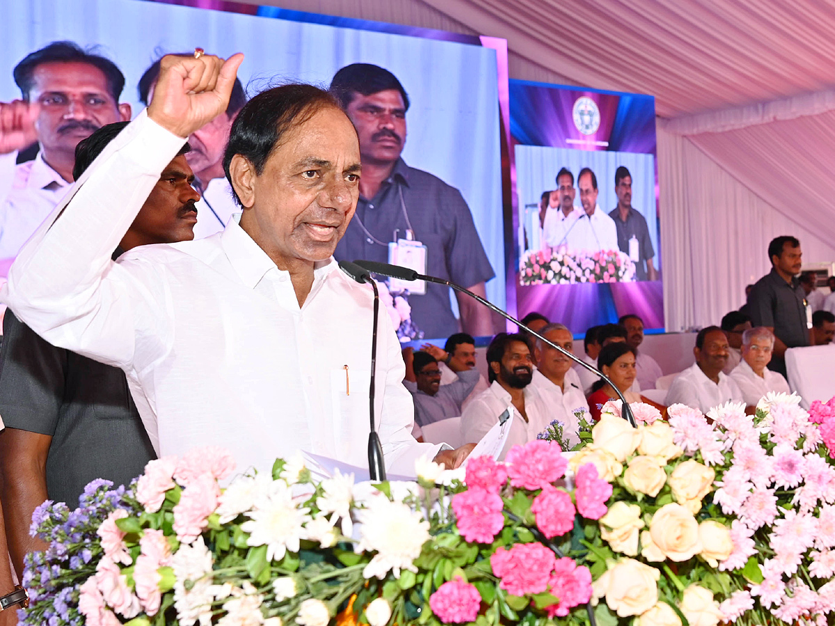 CM_20KCR_20Inaugurated_20Ambedkar_20Statue_20At_20Tank_20Bund_20Photos_9.jpg 10