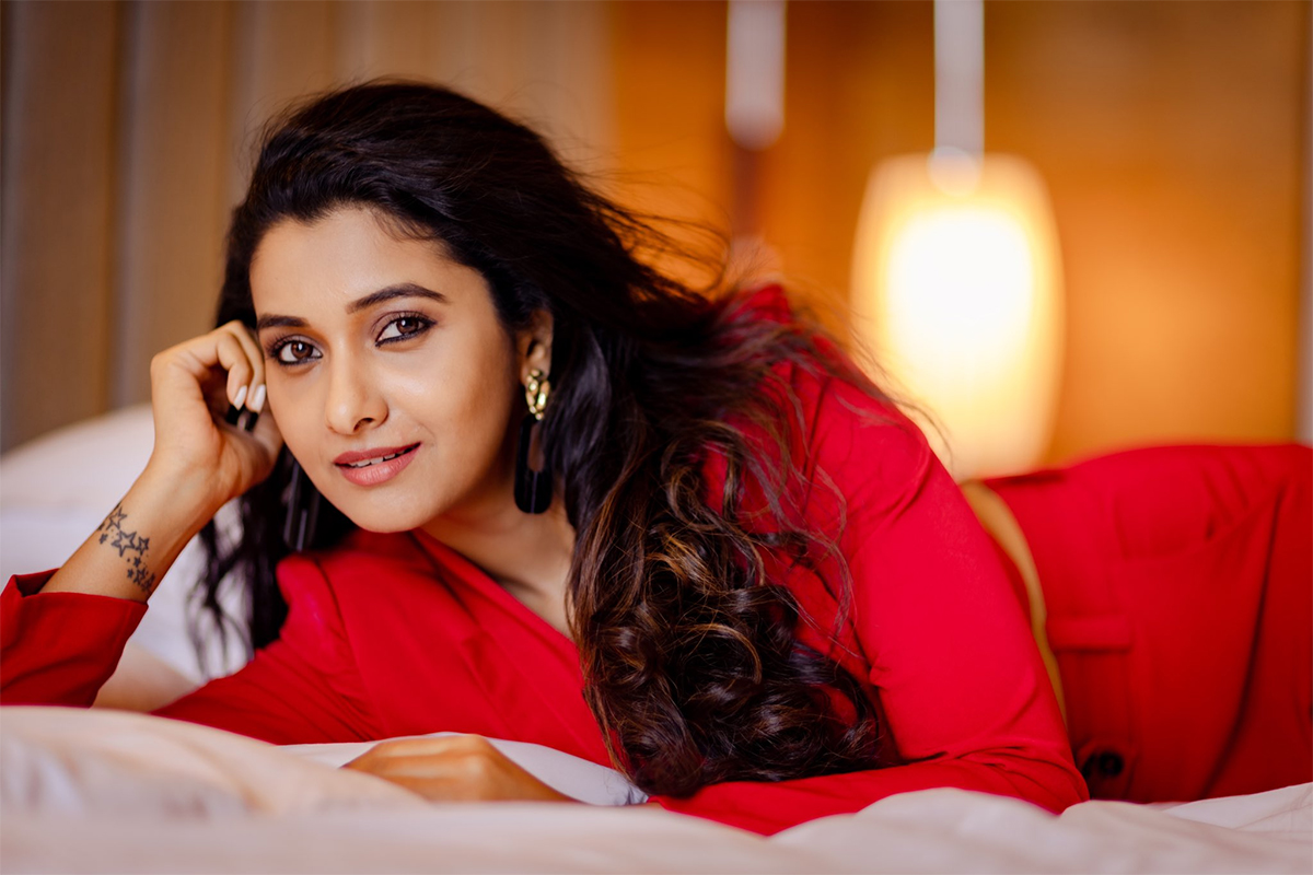 Priya_20Bhavani_20Shankar_20New_20Images_17.jpg 17