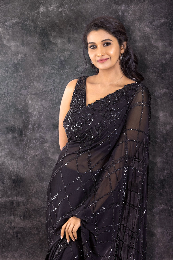 Priya_20Bhavani_20Shankar_20New_20Images_2.jpg 2