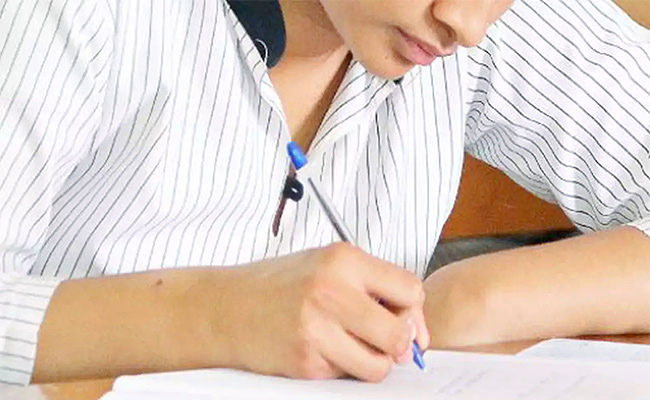 Tenth_20Examination_20Hall.jpg