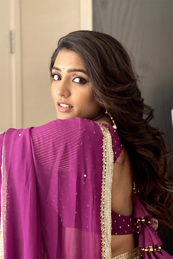 Actress_20Eesha_20Rebba_20Photos_22.jpg 22