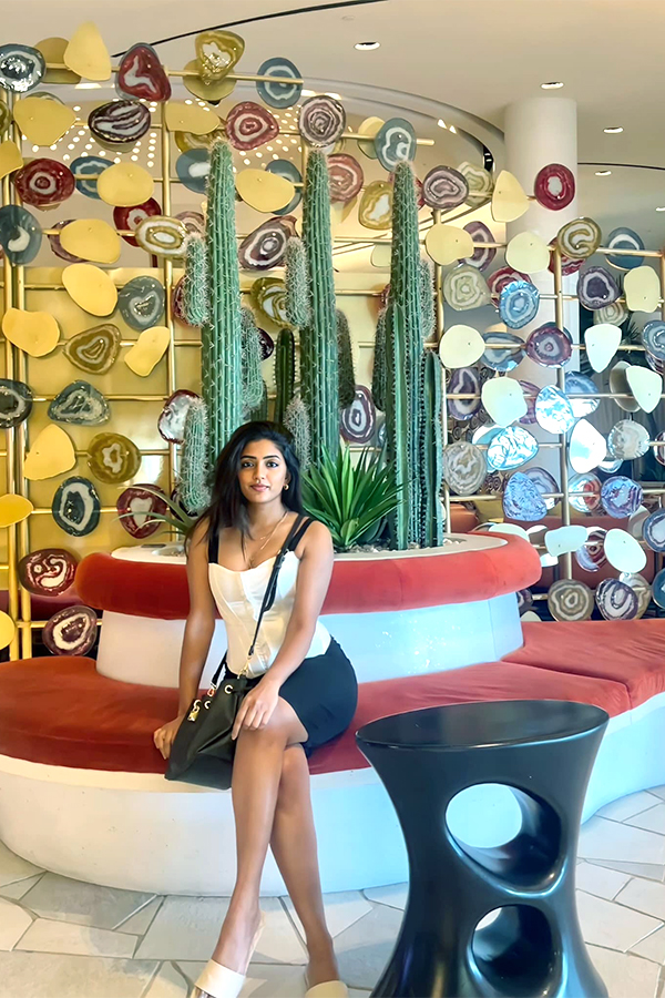 Actress_20Eesha_20Rebba_20Photos_3.jpg 3