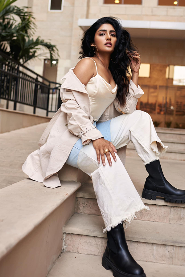 Actress_20Eesha_20Rebba_20Photos_7.jpg 7