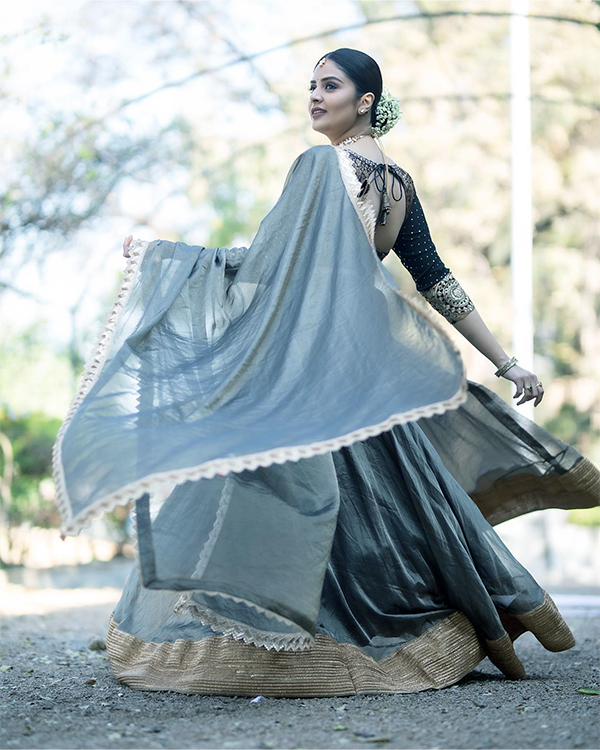 Telugu_20Anchor_20Sreemukhi_20Latest_20Photoshoot_20Pics_13.jpg 13