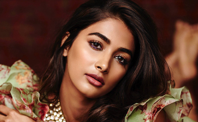 Pooja-Hegde.jpg