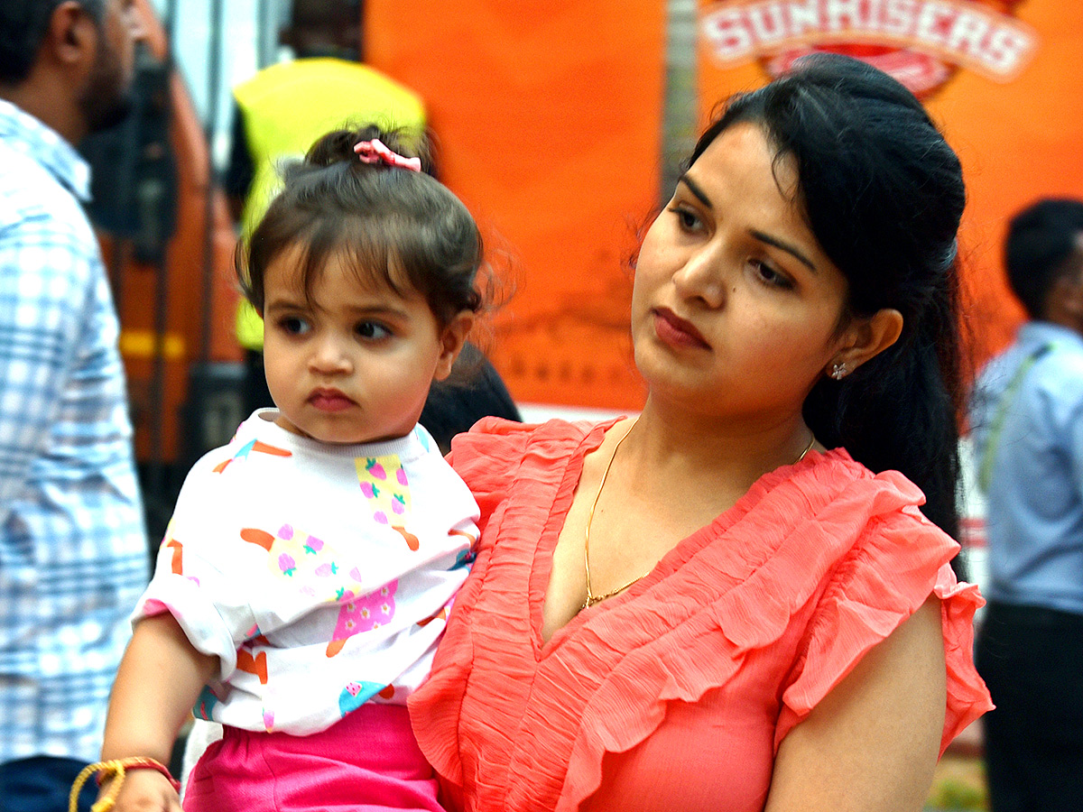 IPL_202023_20Match_20Between_20SRH_20And_20MI_20In_20Uppal_20Stadium_20Hyderabad_10.jpg 10