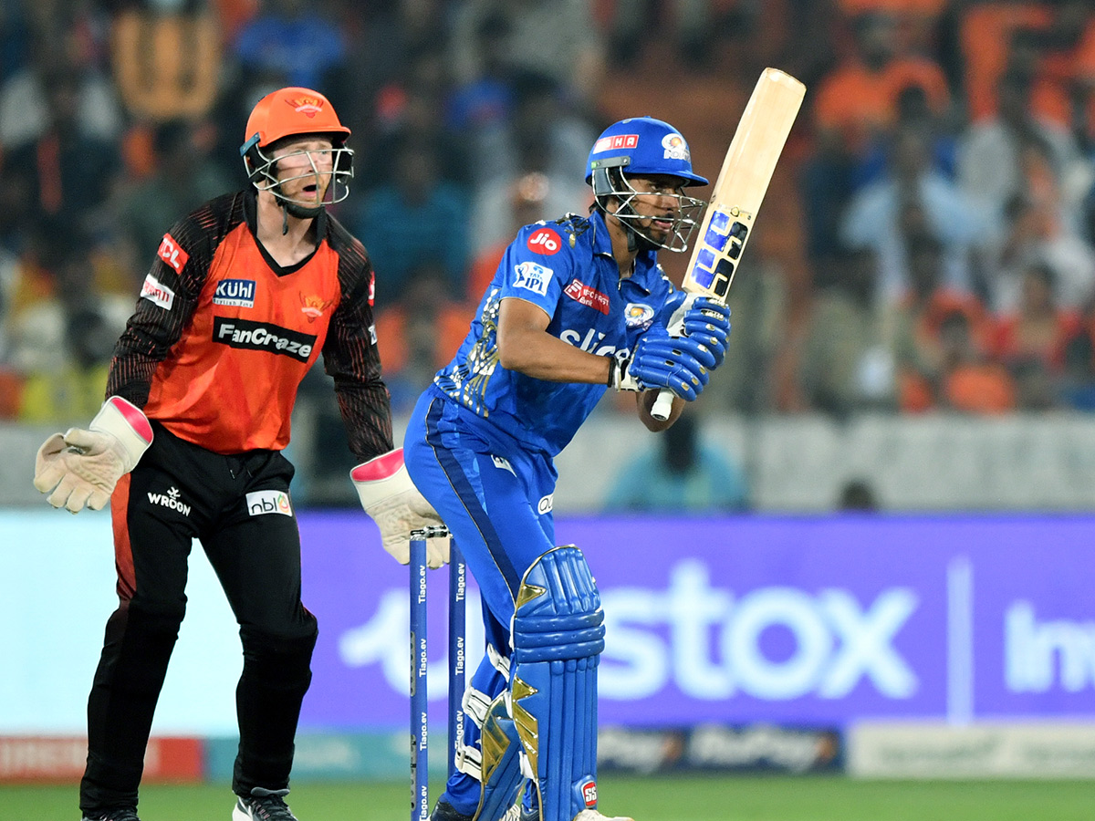 IPL_202023_20Match_20Between_20SRH_20And_20MI_20In_20Uppal_20Stadium_20Hyderabad_13.jpg 13