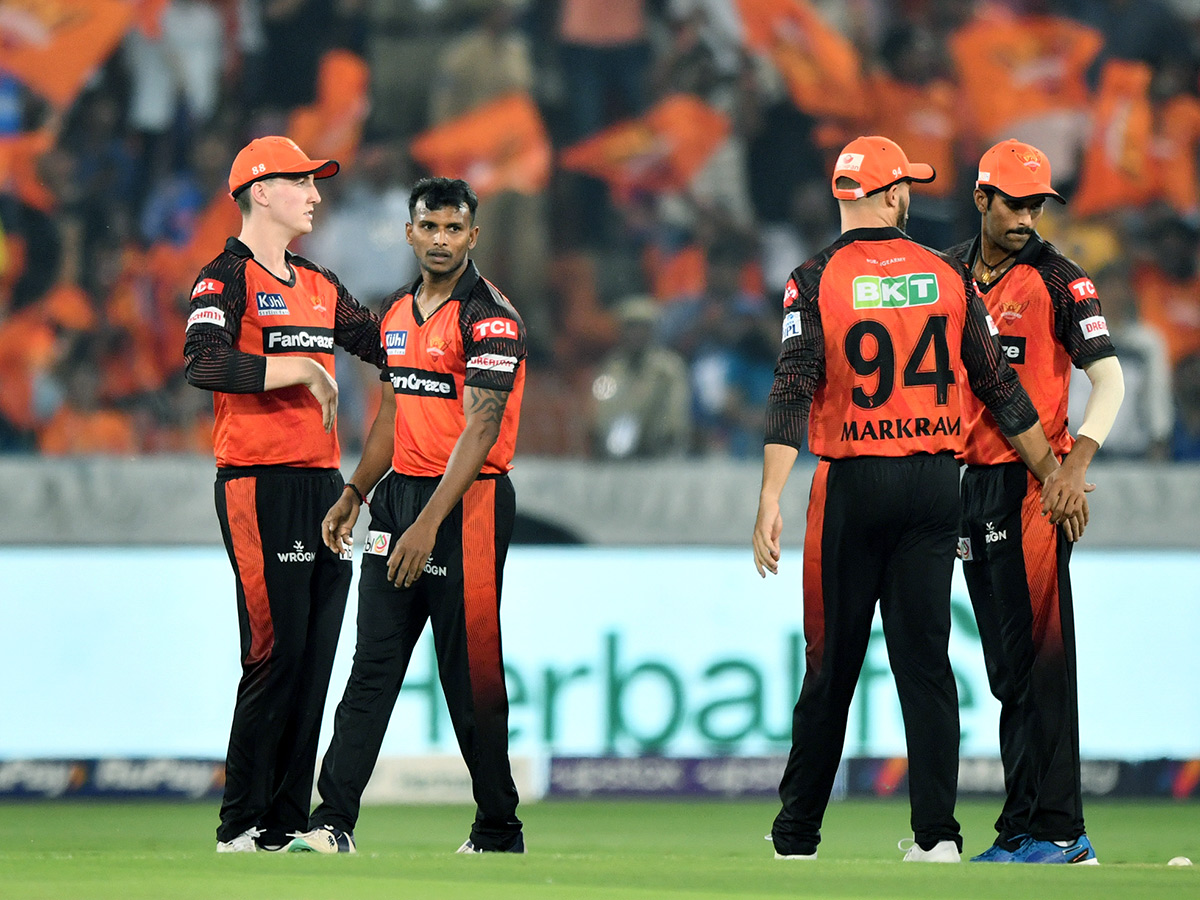 IPL_202023_20Match_20Between_20SRH_20And_20MI_20In_20Uppal_20Stadium_20Hyderabad_19.jpg 18