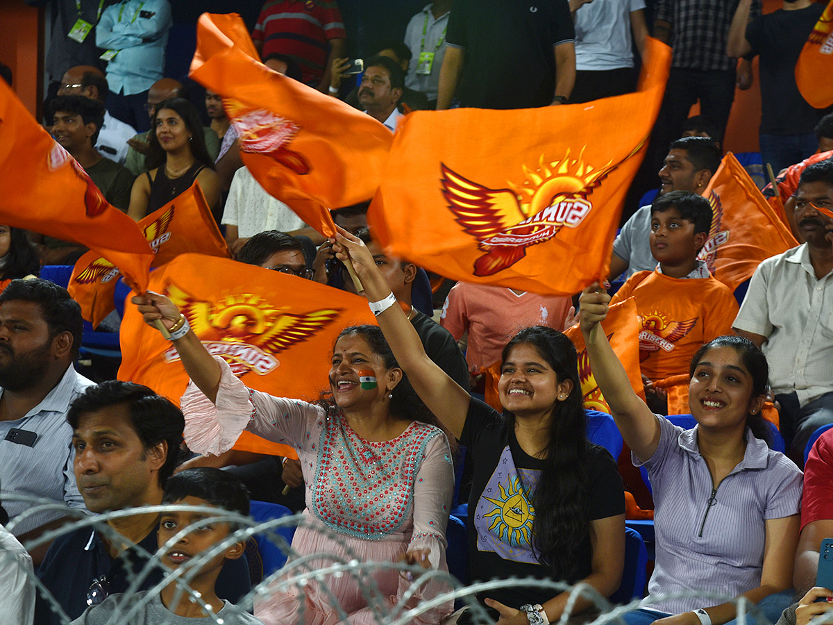 IPL_202023_20Match_20Between_20SRH_20And_20MI_20In_20Uppal_20Stadium_20Hyderabad_23.jpg 22
