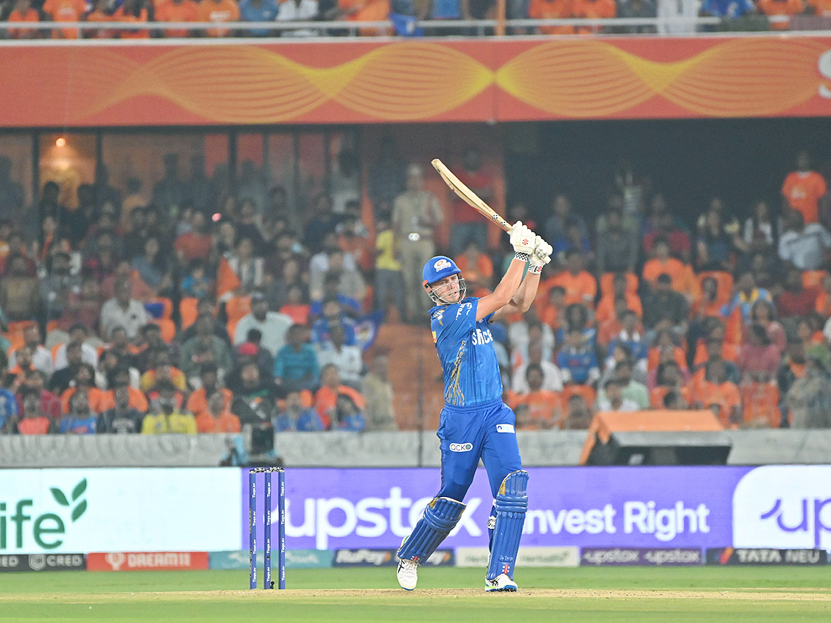 IPL_202023_20Match_20Between_20SRH_20And_20MI_20In_20Uppal_20Stadium_20Hyderabad_32.jpg 31