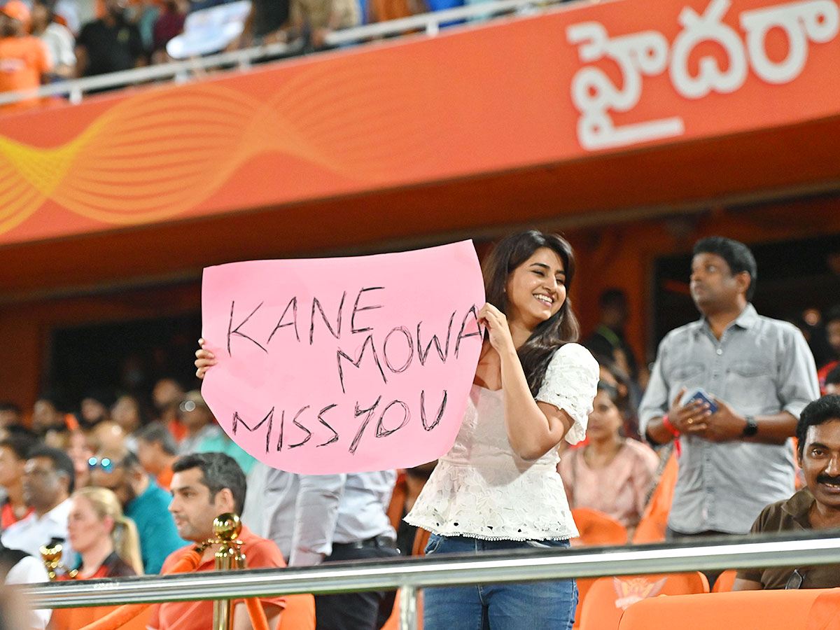 IPL_202023_20Match_20Between_20SRH_20And_20MI_20In_20Uppal_20Stadium_20Hyderabad_39.jpg 38