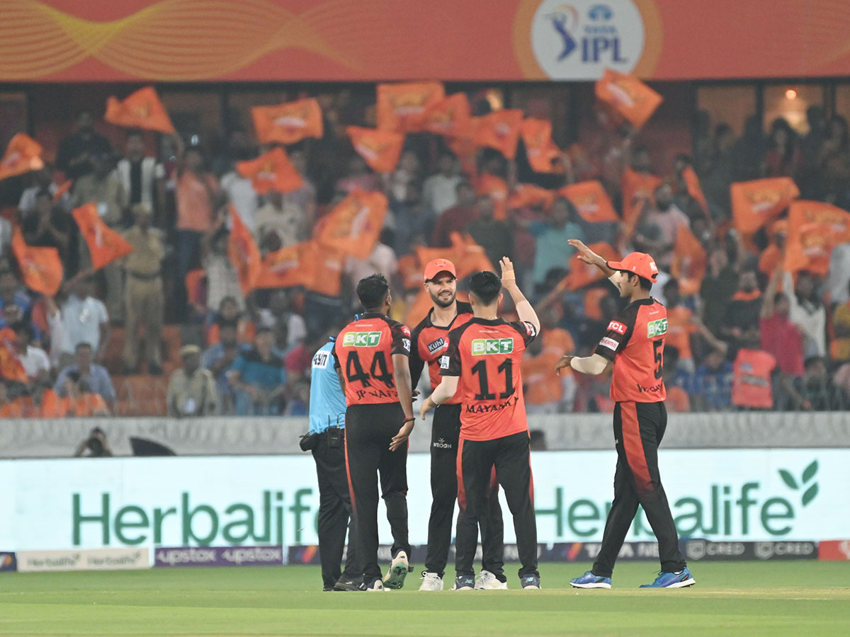 IPL_202023_20Match_20Between_20SRH_20And_20MI_20In_20Uppal_20Stadium_20Hyderabad_42.jpg 41