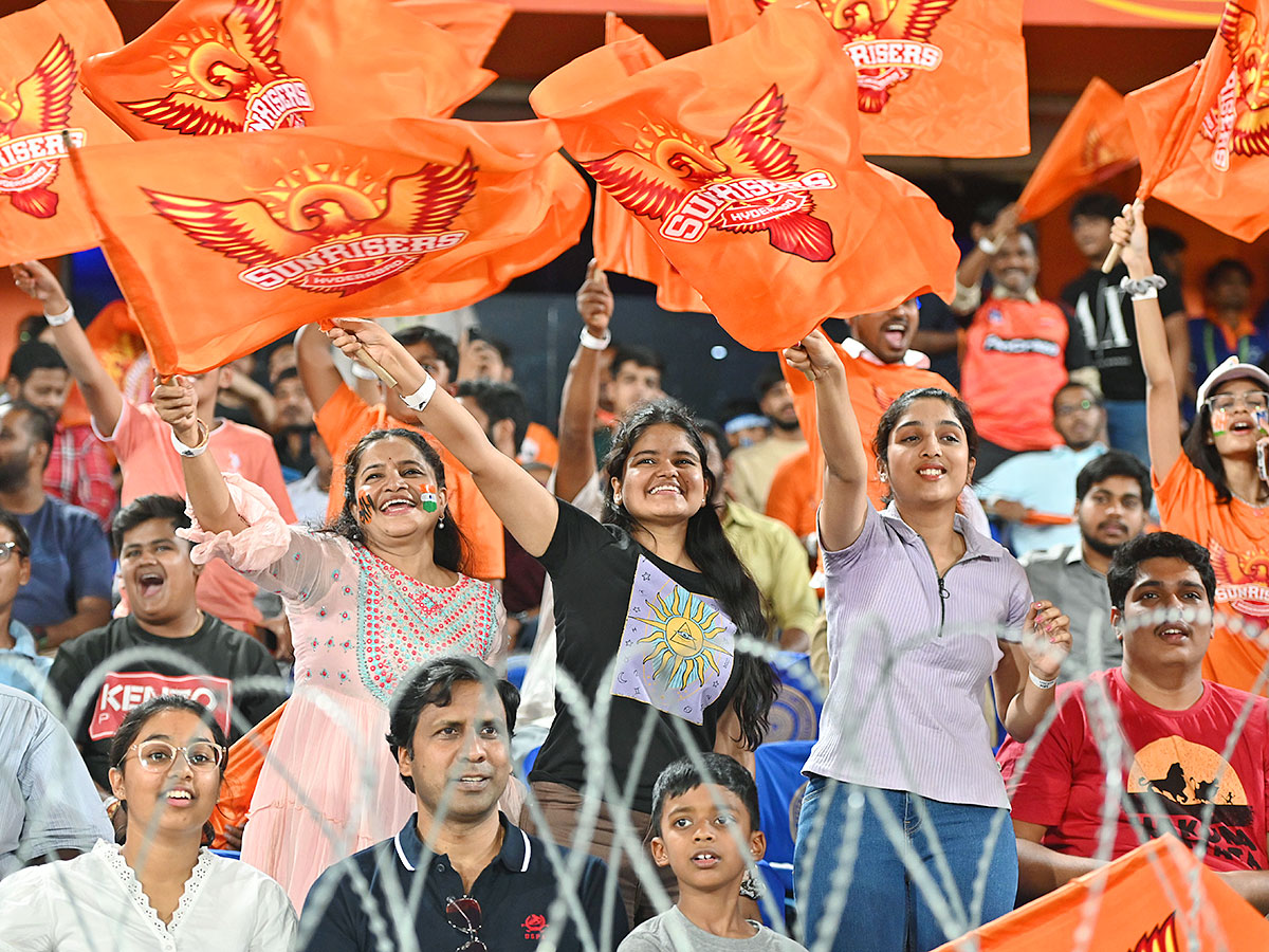 IPL_202023_20Match_20Between_20SRH_20And_20MI_20In_20Uppal_20Stadium_20Hyderabad_45.jpg 44