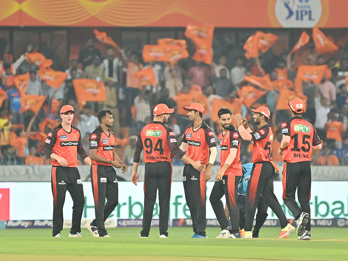 IPL_202023_20Match_20Between_20SRH_20And_20MI_20In_20Uppal_20Stadium_20Hyderabad_46.jpg 45