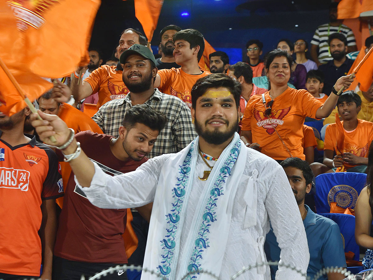 IPL_202023_20Match_20Between_20SRH_20And_20MI_20In_20Uppal_20Stadium_20Hyderabad_9.jpg 9