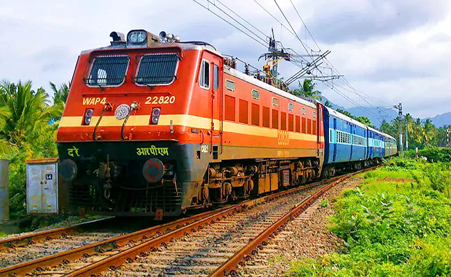 Train.jpg01.jpg