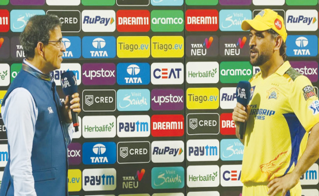 dhoni2.jpg