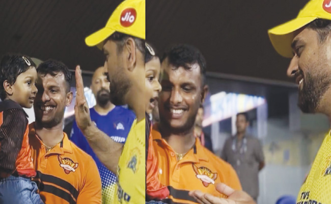 dhoni_0.jpg